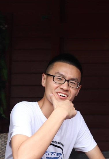 2014-邹超.jpg 2014-邹超.jpg