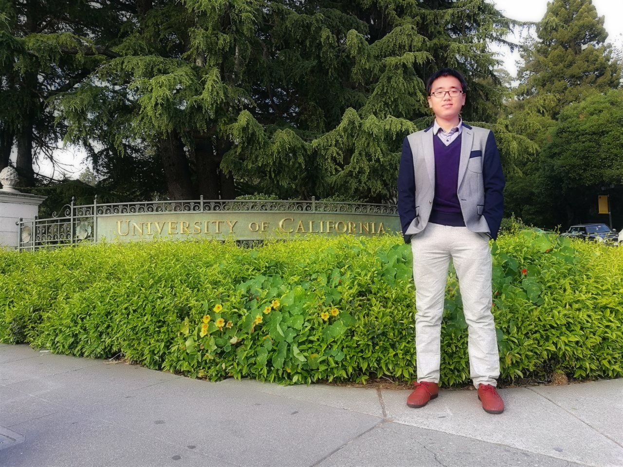 1B.2018年 春末 UCB West Gate-1.jpg