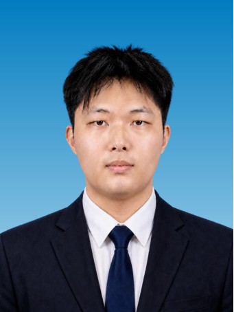 李泽.jpg