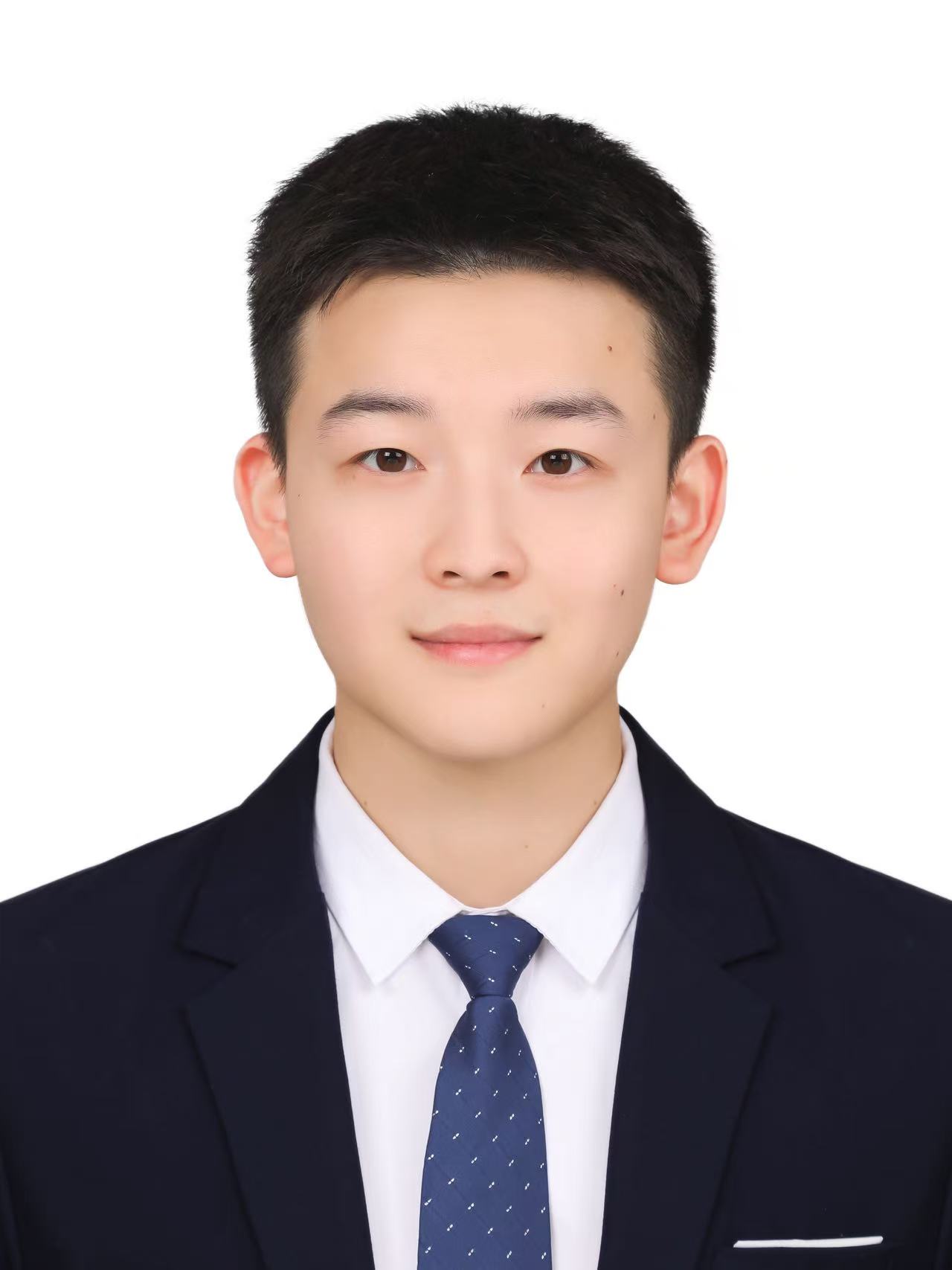 户铭阳.jpg 户铭阳.jpg