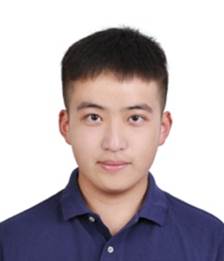 穿蓝色衬衫的男孩

描述已自动生成