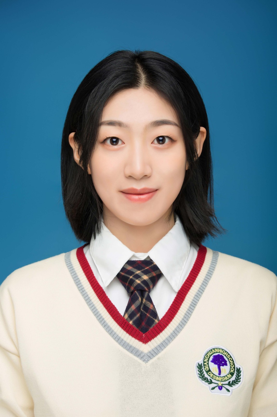 尹伊霄.jpg 尹伊霄.jpg