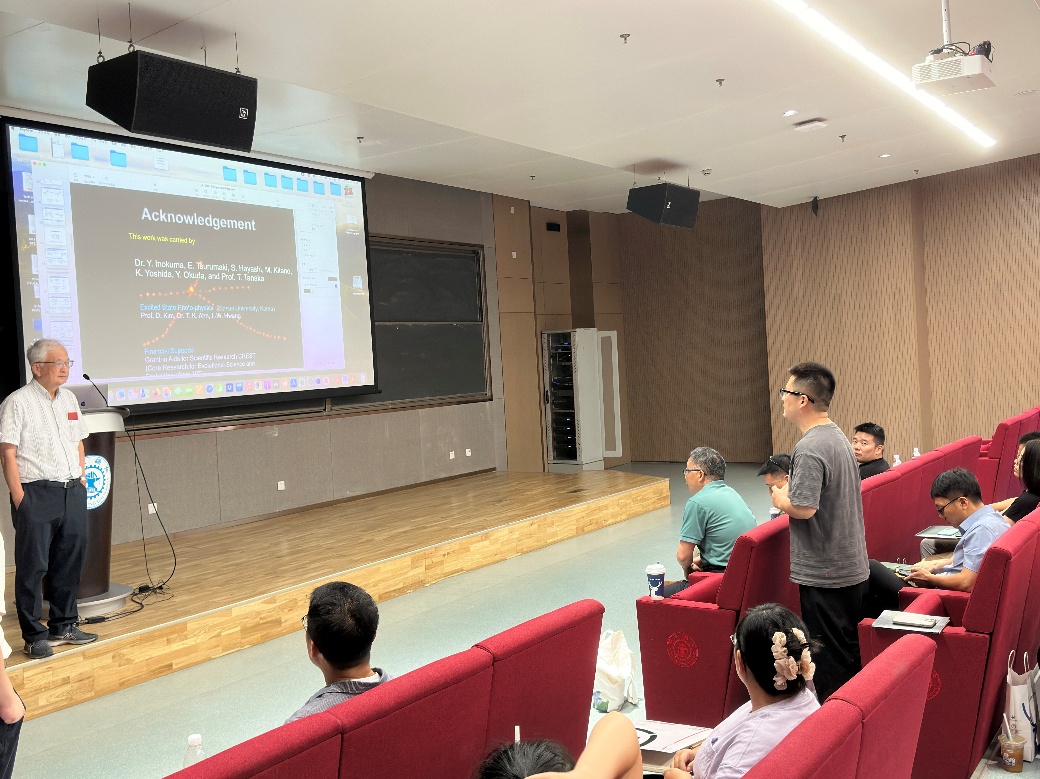 会议室里的人们

AI 生成的内容可能不正确。