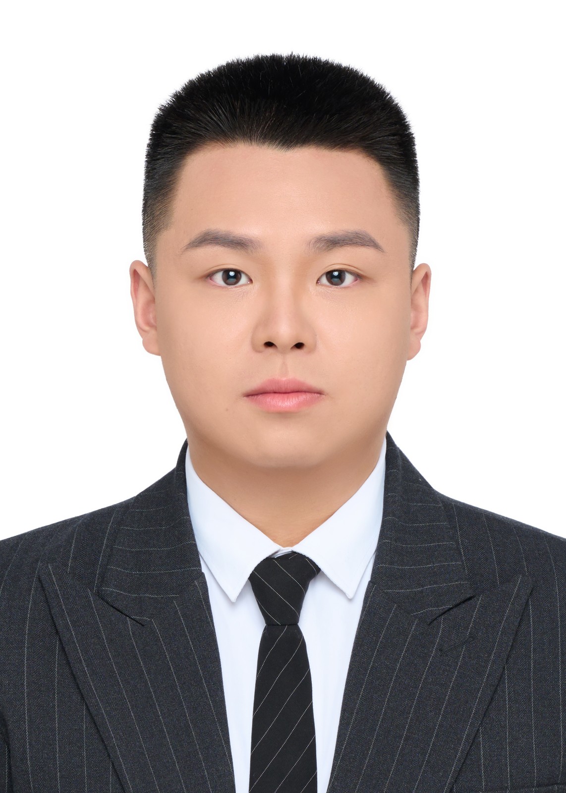 吴俊霖证件照.jpeg