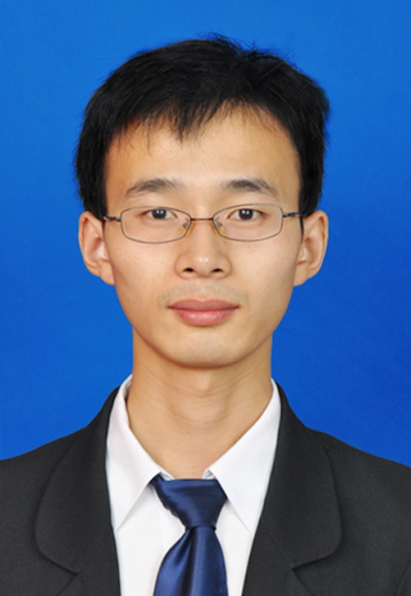 2013-张哲源.jpg 2013-张哲源.jpg