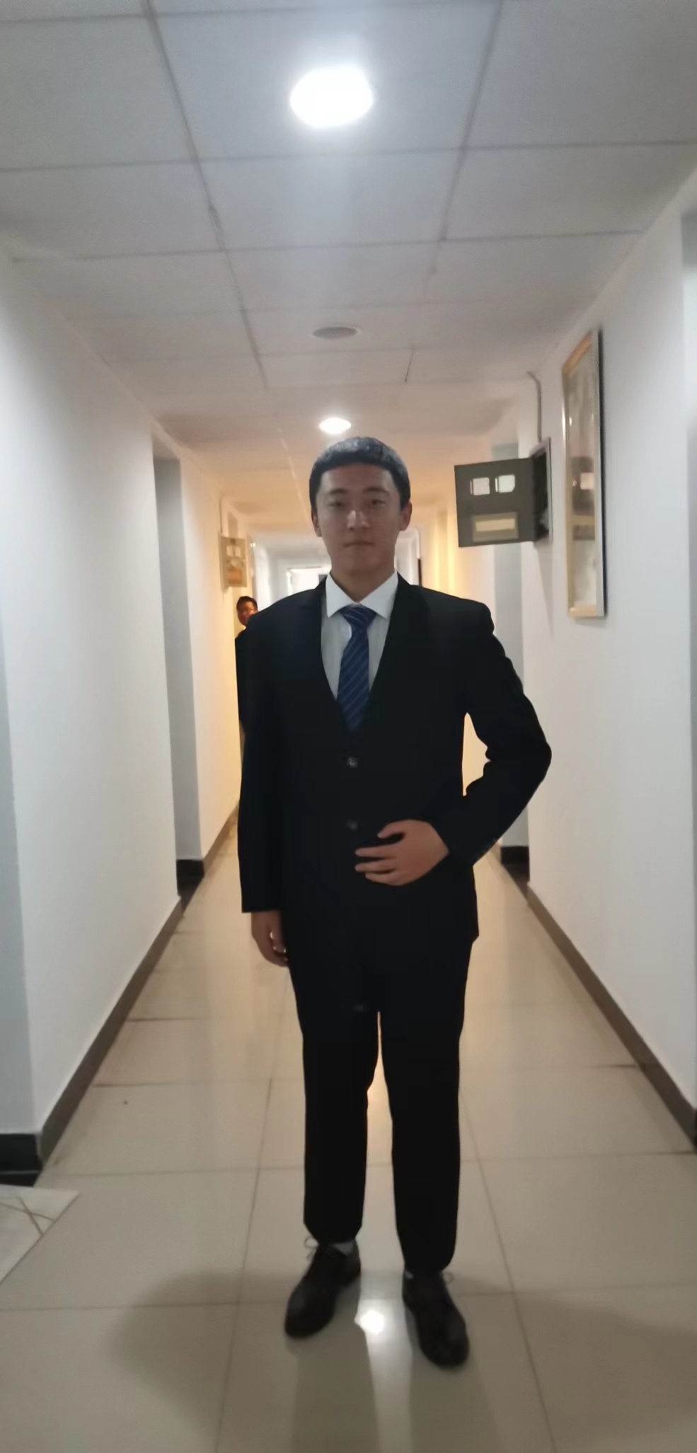 董一奥 (1).jpg 董一奥 (1).jpg
